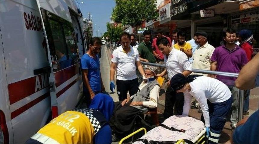 Motosikletin &Ccedil;arptığı Yaşlı Adam Hastanelik Oldu