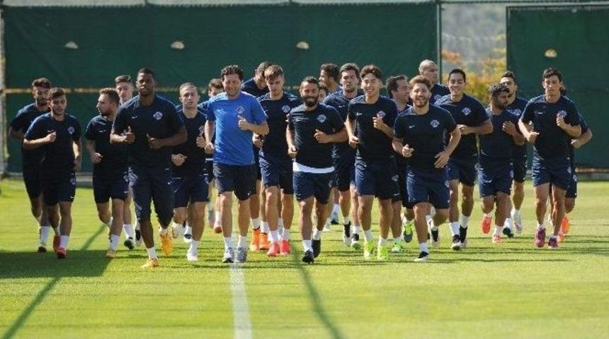 Kasımpaşa Yeni Sezon Hazırlıklarını S&uuml;rd&uuml;r&uuml;yor