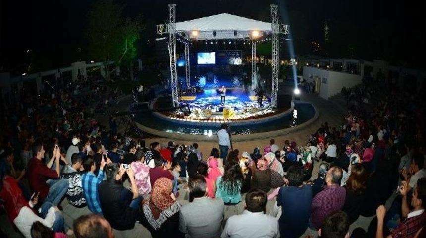 Rahmet Akşamları&rsquo;nda Mustafa Demirci Sahne Aldı