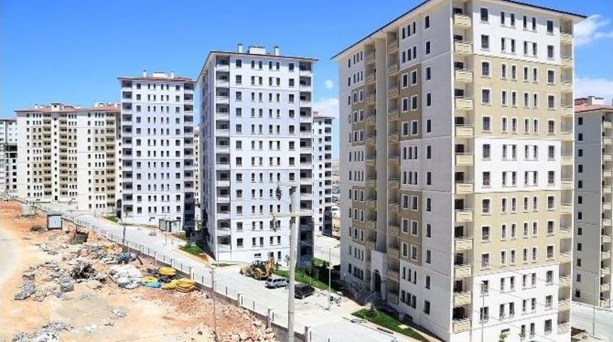 Seyrantepe Konutlarında &Ccedil;evre D&uuml;zenlemesi Yapılıyor