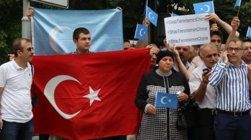 T&uuml;rk Ocakları &Uuml;yelerinden &Ccedil;in&rsquo;E Tepki