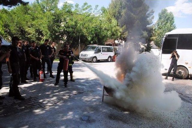 Polislere ‘yangına Müdahale’ Eğitimi