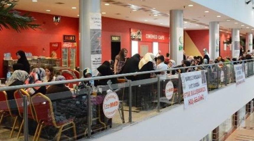 Bitlis İhh İnsani Yardım Derneğinden Yetim Ve Fakir &Ccedil;ocuklar Yararına İftar Yemeği