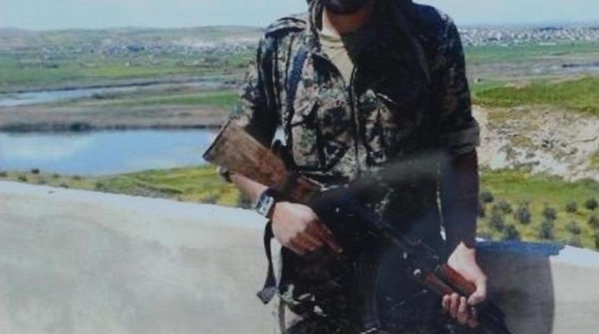 Kobani'deki Işid Saldırısında &Ouml;len Ypg'linin Cenazesi İstanbul'da Toprağa Verildi