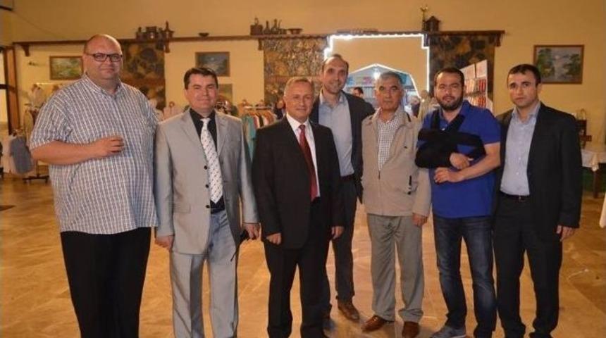 Boz&uuml;y&uuml;k&rsquo;te Tayin Olan Polis Memurlarına İftar Yemeği