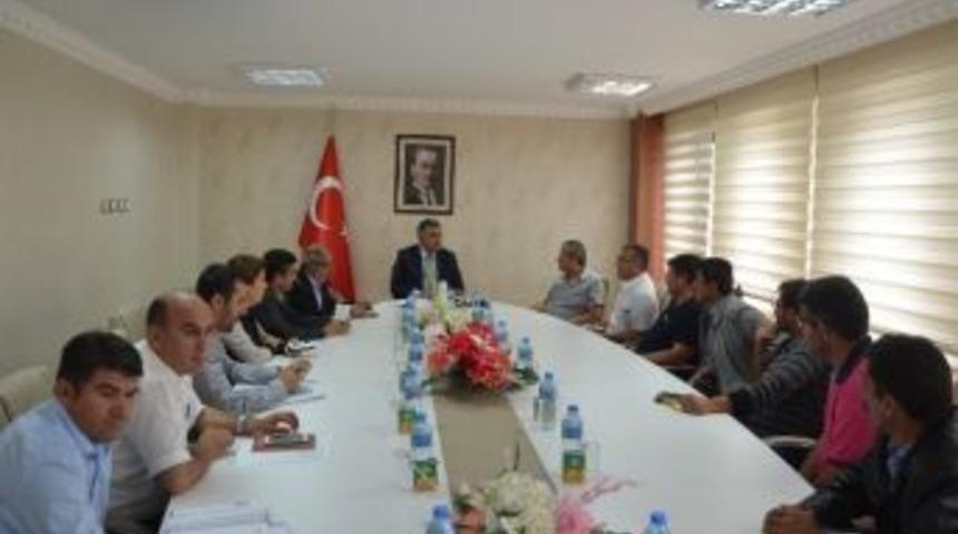 Özgüven Muhtarların Sorunlarını Dinledi