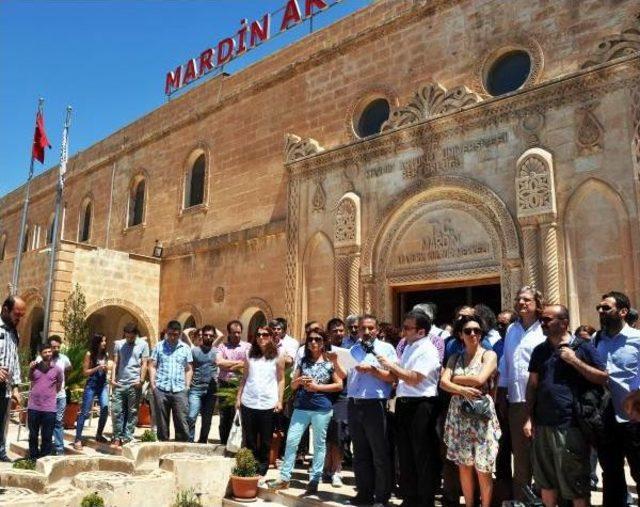 Artuklu Üniversitesi'nde 14 Yabancı Akademisyenin Sözleşme Feshine Tepki