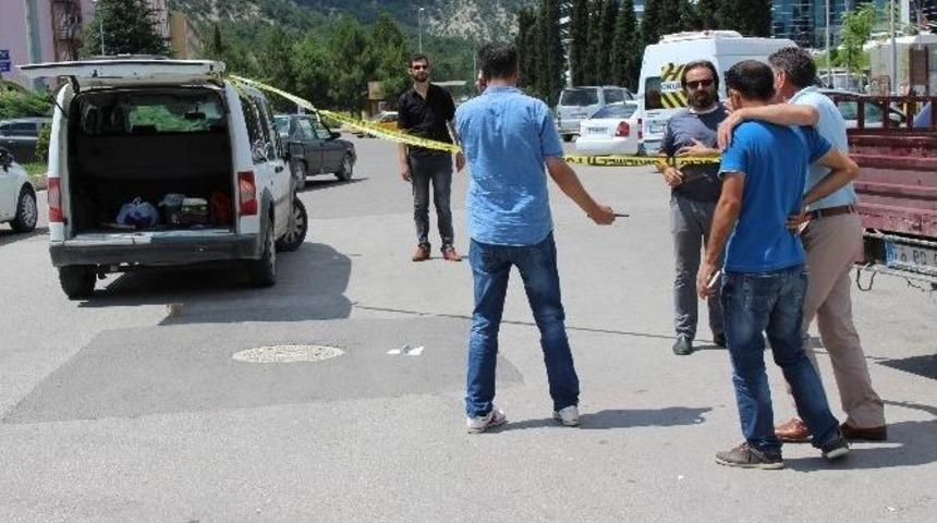 Karab&uuml;k&rsquo;te Silahlı Kavga: 1 Yaralı