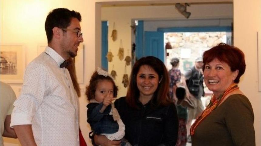 &Ccedil;anakkale Ve Bozcaada&rsquo;nın Suluboyadan D&uuml;nyası