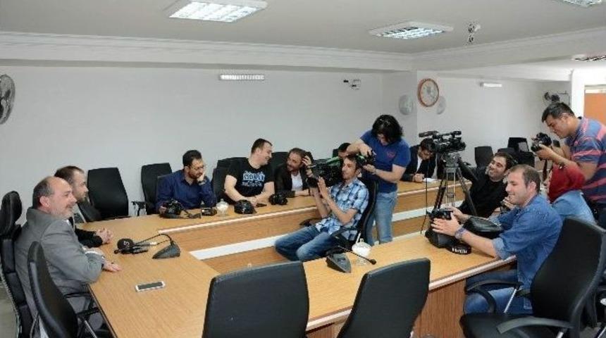 Ak Parti Afyonkarahisar İl Başkanlığı Haftalık Olağan Basın Toplantısı