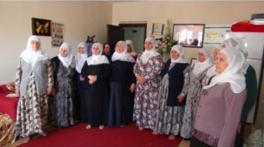 &rsquo;barış Anneleri&rsquo; Işid Saldırılarını Kınadı