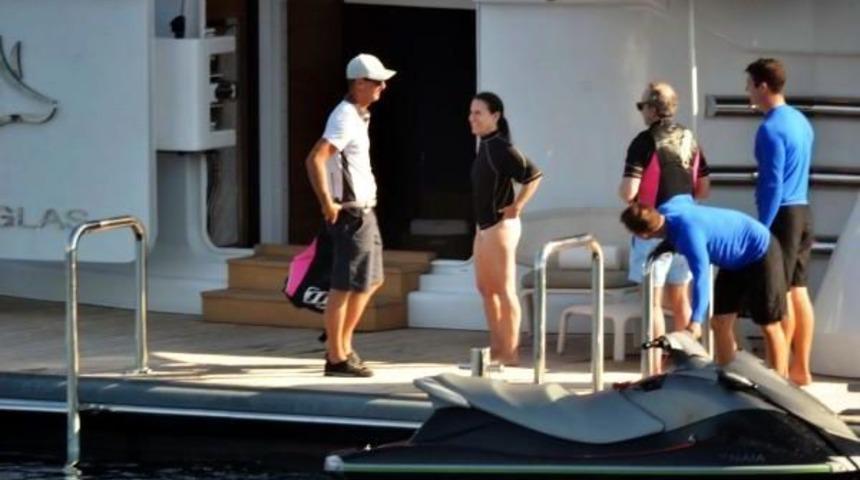 Abd'li &Uuml;nl&uuml; Ekonomistin &Ccedil;ocukları Bodrum'da