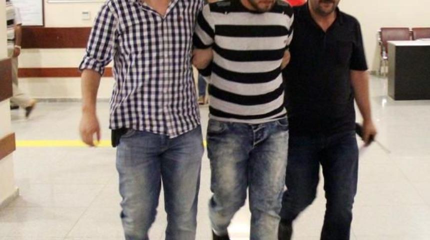 Yolda Karşılaştığı Alacaklısına Tabancayla Yaraladı