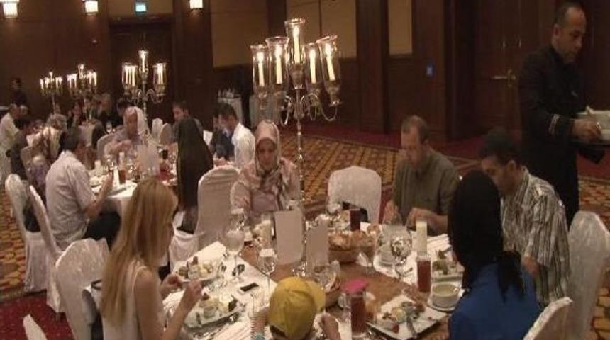 Lösemili Çocukların Aileleri Iftarda Buluştu