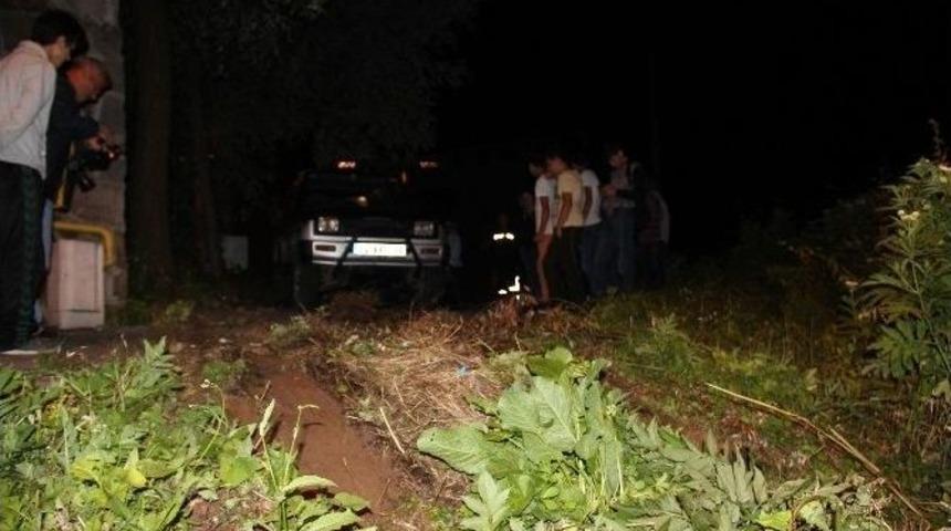 Lüks Cip Uçuruma Yuvarlanmaktan Son Anda Kurtarıldı