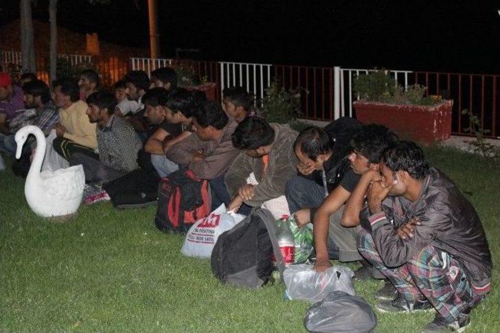 Okul Taşıtıyla Umuda Yolculuk G5