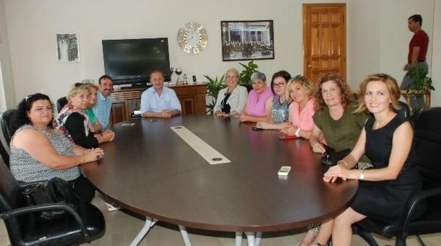 Chp Kadın Kolları Myk &Uuml;yelerinden Başkan Atabay&rsquo;a Ziyaret