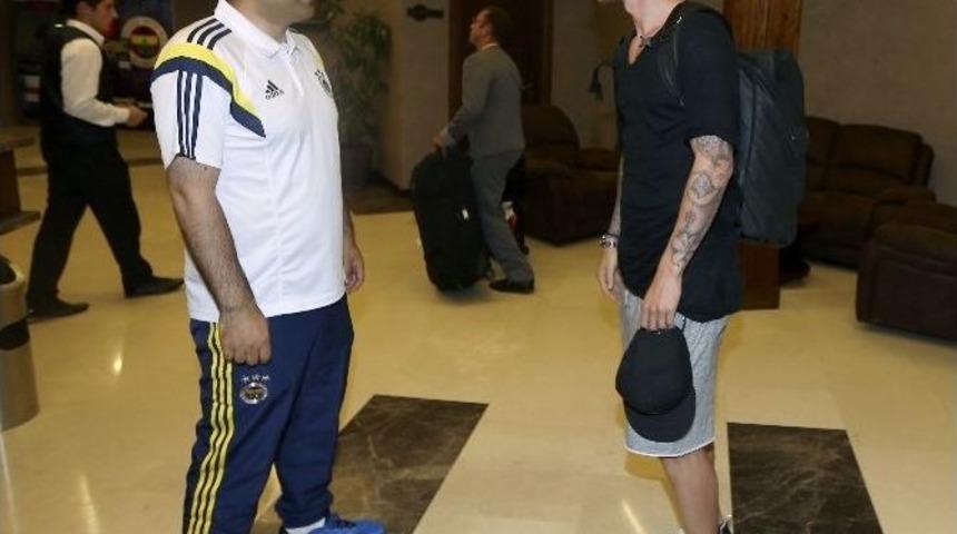 Fenerbah&ccedil;e&rsquo;nin Yeni Transferi Sımon Kjaer Kampa Katıldı