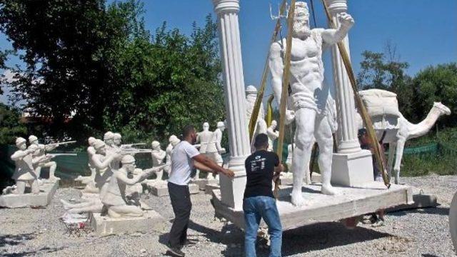 Dev Heykeller Denizle Buluştu