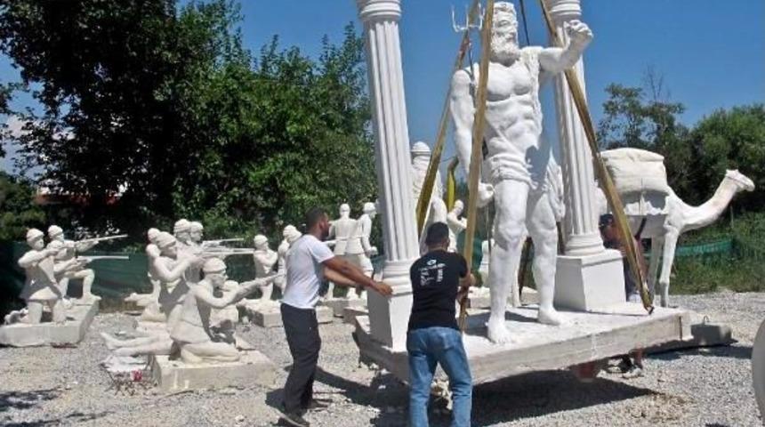 Dev Heykeller Denizle Buluştu