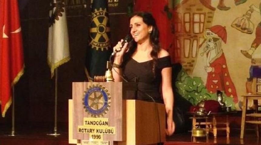 Rotary&rsquo;Den Dilek &Ouml;ğretmene &Ouml;d&uuml;l