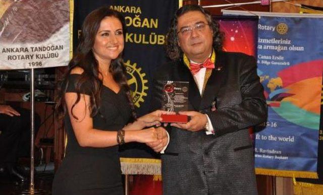 Rotary’Den Dilek Öğretmene Ödül