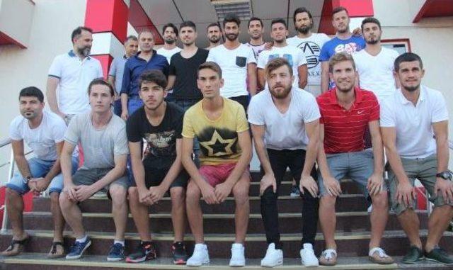 Balıkesirspor'da Ragıp Ve Yiğitcan Imzayı Attı