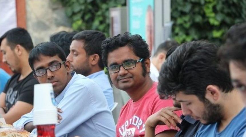 Kabil Ve Dakka&rsquo;nın Kalbi Ey&uuml;p&rsquo;te Attı