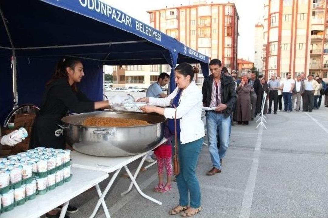 Odunpazarı İftar Programları G&ouml;kmeydan Mahallesi&rsquo;nde Devam Etti