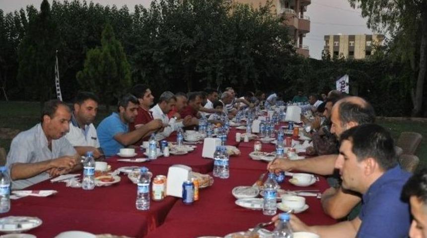 Silopi&rsquo;de Yapı Malzemesi Satan Esnaflar İftarda Buluştu