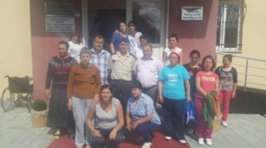 Y&uuml;zbaşı Enginar&rsquo;dan Rehabilitasyon Merkezine Ziyaret