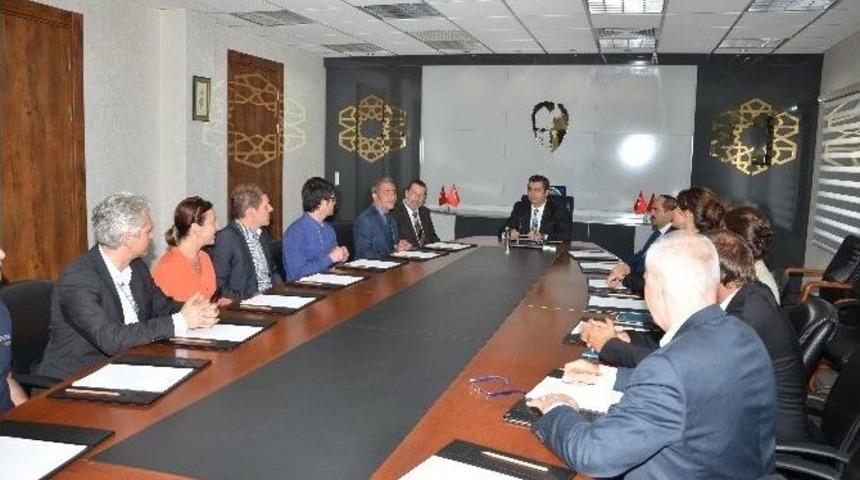 Vali D&uuml;zg&uuml;n, Alman Heyetini Kabul Etti