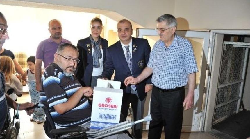 Adana Rotary Kul&uuml;b&uuml;&rsquo;nden Ramazan Yardımı