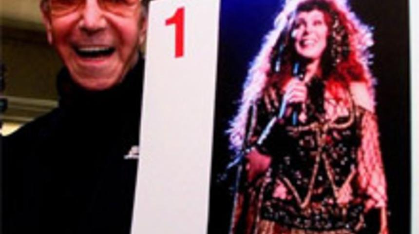 Yılın R&uuml;k&uuml;şlerini Belirleyen Richard Blackwell &Ouml;ld&uuml;