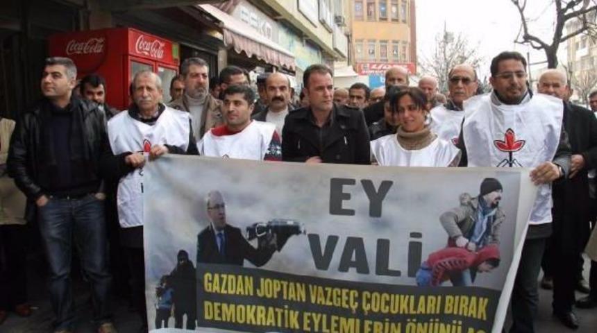 'ey Vali Gazdan Coptan Vazge&ccedil;" Pankartı I&ccedil;in Soruşturma