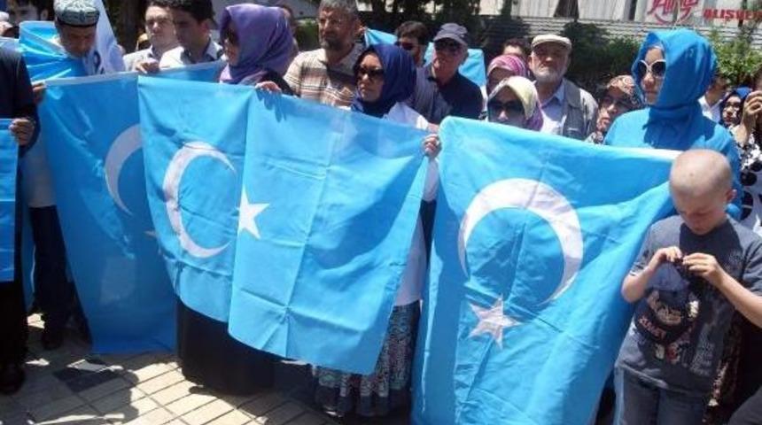 Kayseri&rsquo;De Agd&rsquo;Lilerden &Ccedil;in Ve 'onur Y&uuml;r&uuml;y&uuml;ş&uuml;' Tepkisi