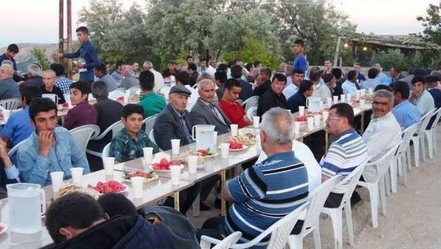 Yazıhan Belediyesi’nden 400 Aileye Gıda Yardımı