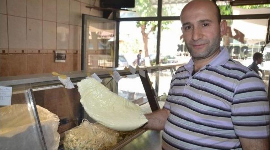 Peynirde Fiyat Y&uuml;kseldi, Rağbet D&uuml;şt&uuml;