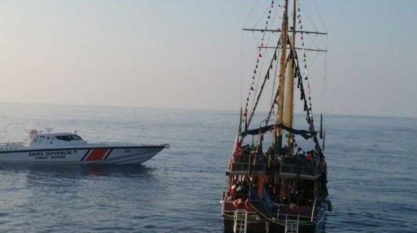 Akdeniz&rsquo;de 362 Ka&ccedil;ak G&ouml;&ccedil;men Yakalandı