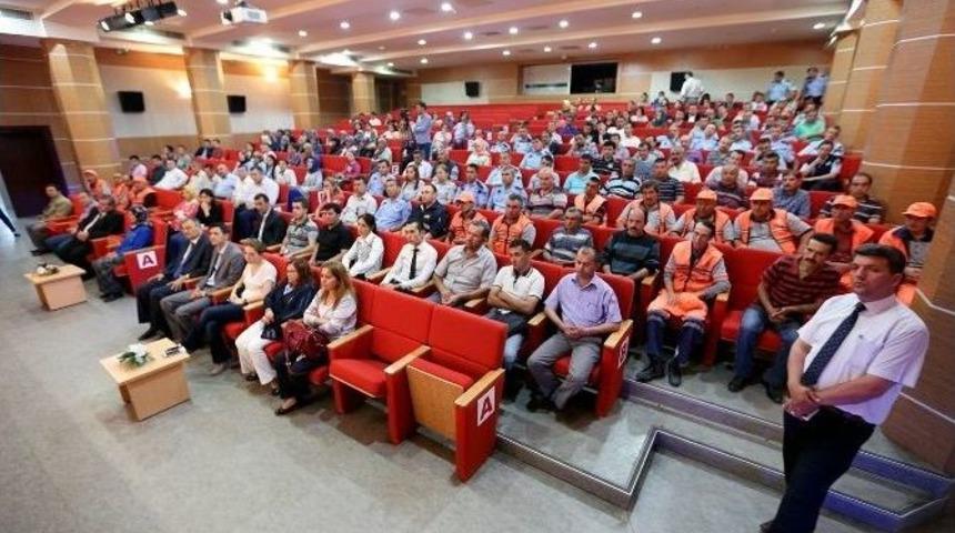 Bolu Belediyesi Personeline Gıda Kolisi Dağıttı