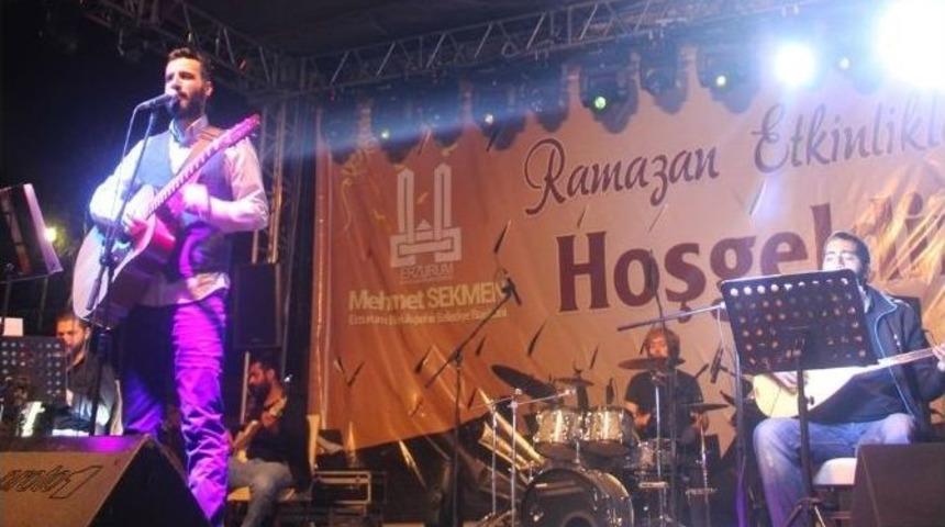 Aslan, Ezgileriyle İslam Coğrafyasındaki Zulm&uuml; Anlattı