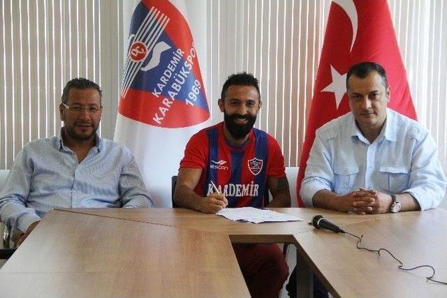 Karabükspor Transfer Çalışmalarını Hızlandırdı