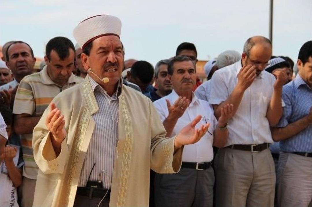 Dualar Uygur T&uuml;rkleri İ&ccedil;in