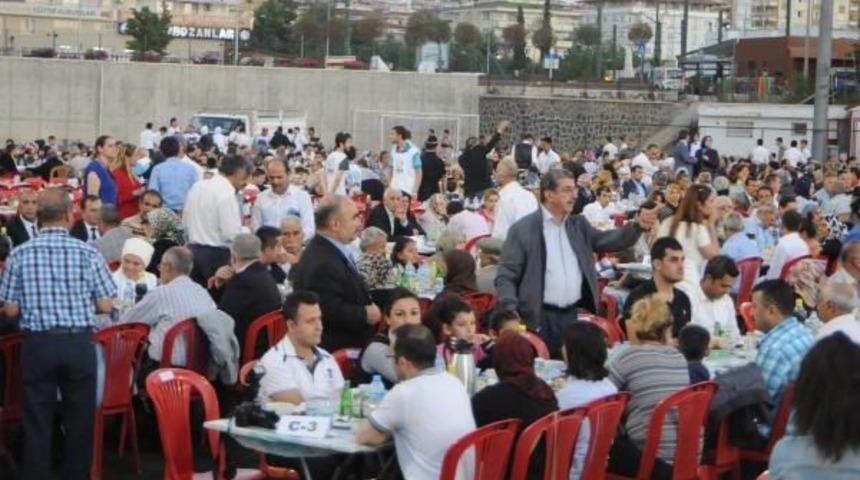 Gaziantep Valiliği'nden Şehit Yakını Ve Gazilere Iftar
