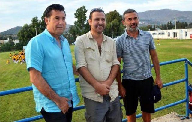 Nejat İşler Futbol Okulu Açıldı