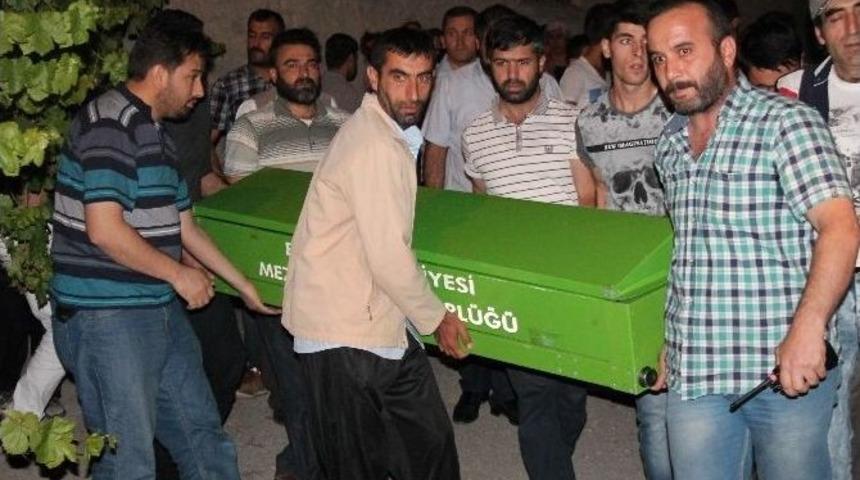 76 Yaşındaki Şahıs, İntihar Etti