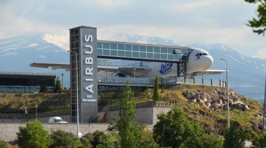 Kayseri'de U&ccedil;ak Restoran