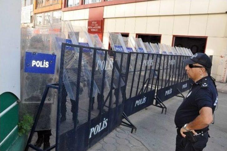 Madımak Olaylarında Hayatını Kaybeden 37 Kişi Anısına Karanfil Bırakıldı G4