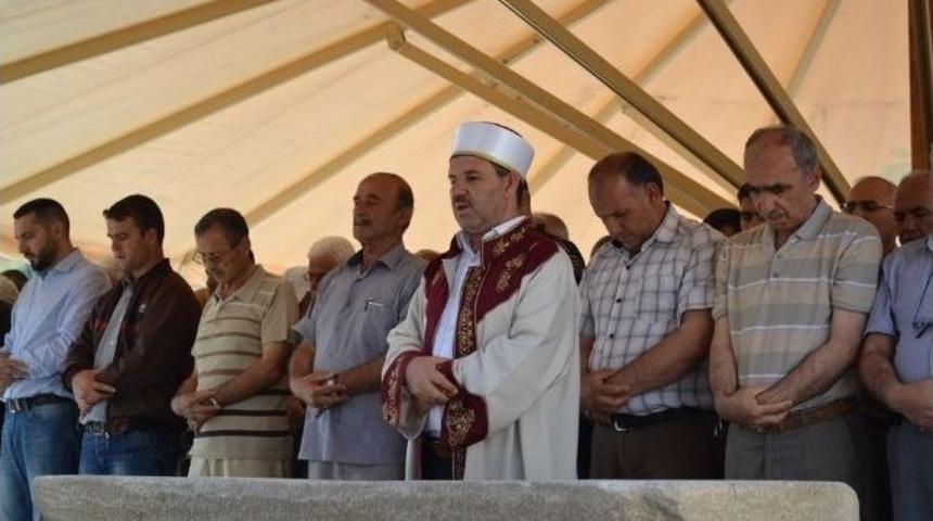 Bor&rsquo;da Uygur T&uuml;rkleri İ&ccedil;in Gıyabi Cenaze Namazı Kılındı