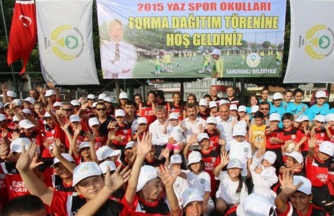 Saruhanlı Belediyesi Yaz Spor Okulları A&ccedil;ıldı